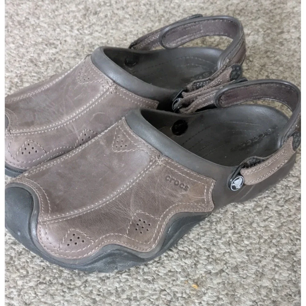 Crocs Swiftwater Leather Clogs Mens 9 Brown Slip On Adjustable Heel Straps